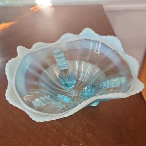 Northwood Blue Opalescent 3-Footed Fan Edge Bowl